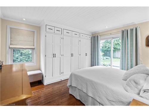 38 Parker Avenue, Ancaster, ON - Indoor Photo Showing Bedroom