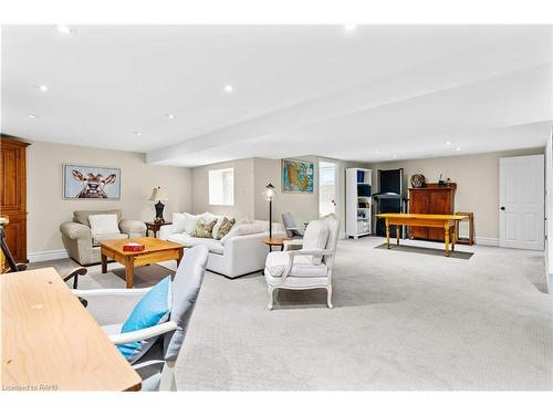 38 Parker Avenue, Ancaster, ON - Indoor Photo Showing Living Room