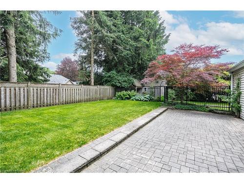 38 Parker Avenue, Ancaster, ON - Outdoor