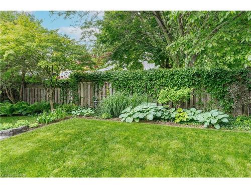 38 Parker Avenue, Ancaster, ON - Outdoor