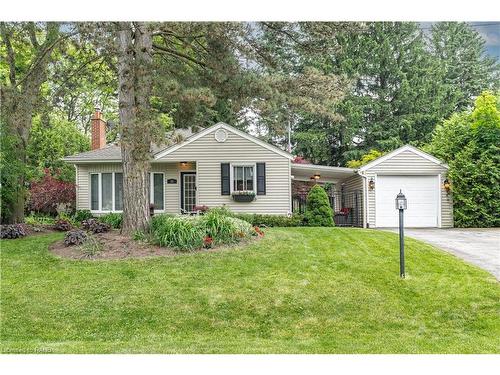 38 Parker Avenue, Ancaster, ON - Outdoor