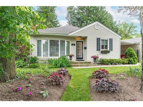 38 Parker Avenue, Ancaster, ON - Outdoor