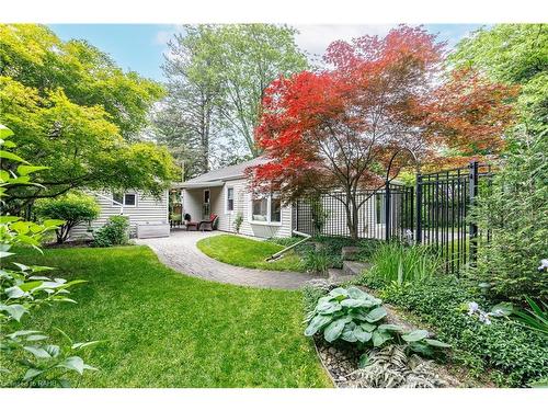 38 Parker Avenue, Ancaster, ON - Outdoor