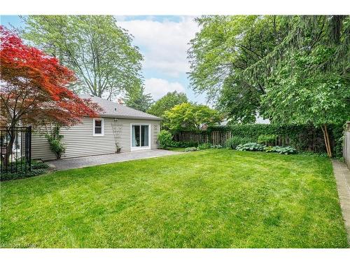 38 Parker Avenue, Ancaster, ON - Outdoor