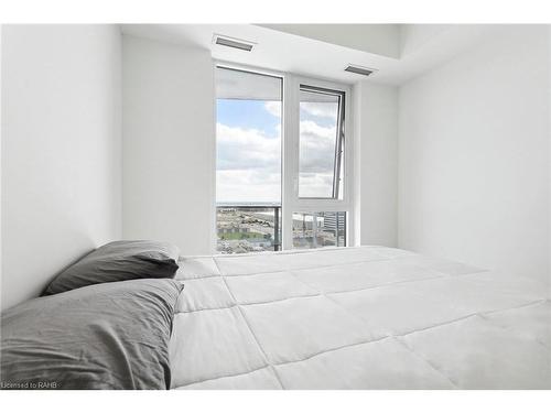 1509-36 Zorra Street, Etobicoke, ON - Indoor Photo Showing Bedroom