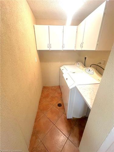 204 Picton Street E, Hamilton, ON - Indoor Photo Showing Laundry Room