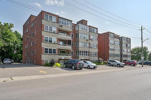 107-9 Grant Boulevard, Dundas, ON 