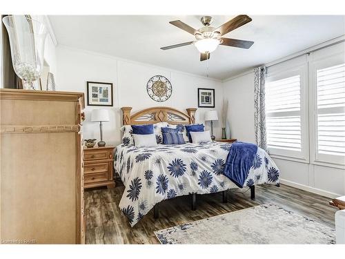 17 Silver Aspen Drive, Nanticoke, ON - Indoor Photo Showing Bedroom