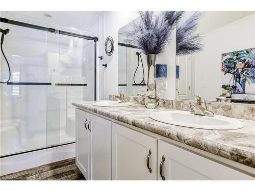 17 Silver Aspen Drive, Nanticoke, ON - Indoor Photo Showing Bathroom