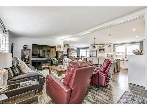 17 Silver Aspen Drive, Nanticoke, ON - Indoor Photo Showing Living Room