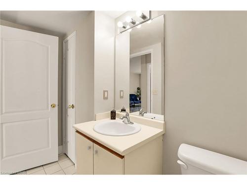 108-107 Bagot Street, Guelph, ON - Indoor Photo Showing Bathroom