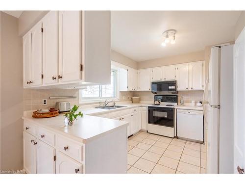 488 Townline Road, Niagara-On-The-Lake, ON - Indoor Photo Showing Kitchen