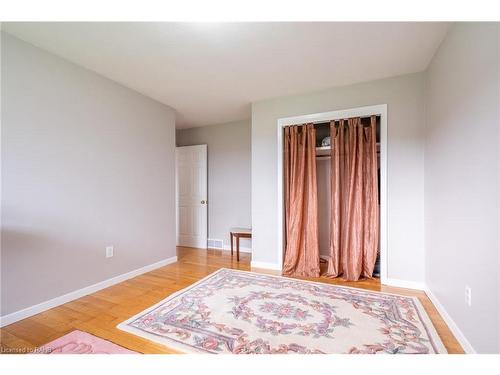 488 Townline Road, Niagara-On-The-Lake, ON - Indoor Photo Showing Bedroom