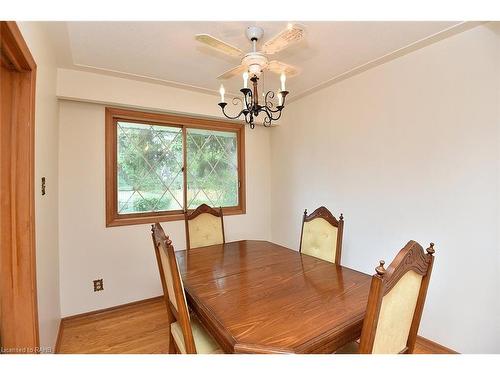 1036 Gallagher Road, Burlington, ON - Indoor Photo Showing Dining Room