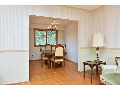 1036 Gallagher Road, Burlington, ON - Indoor Photo Showing Dining Room