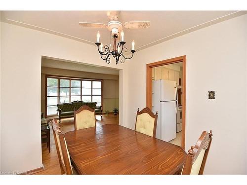 1036 Gallagher Road, Burlington, ON - Indoor Photo Showing Dining Room