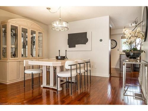 22-1155 Paramount Drive, Stoney Creek, ON - Indoor Photo Showing Dining Room