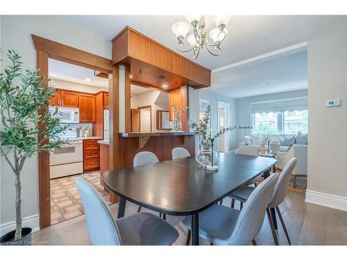 242 Glendale Avenue N, Hamilton, ON - Indoor Photo Showing Dining Room