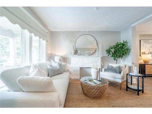 242 Glendale Avenue N, Hamilton, ON - Indoor Photo Showing Living Room With Fireplace