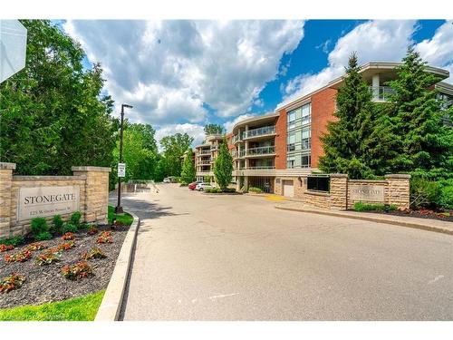 216-125 Wilson Street W, Ancaster, ON - Outdoor