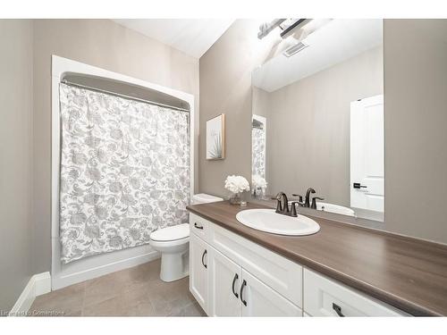 234 Burford-Delhi Townline Road, Scotland, ON - Indoor Photo Showing Bathroom