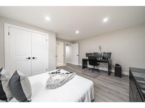 234 Burford-Delhi Townline Road, Scotland, ON - Indoor Photo Showing Bedroom