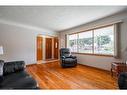 159 West 26Th Street, Hamilton, ON  - Indoor Photo Showing Living Room 