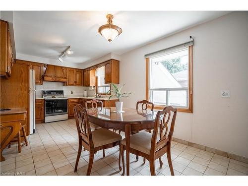 159 West 26Th Street, Hamilton, ON - Indoor Photo Showing Dining Room