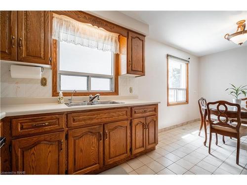 159 West 26Th Street, Hamilton, ON - Indoor Photo Showing Kitchen With Double Sink