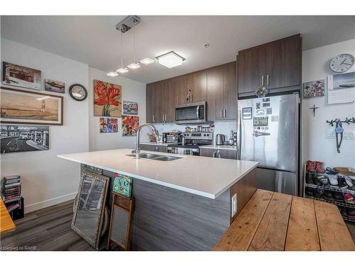 506-467 Charlton Avenue E, Hamilton, ON - Indoor Photo Showing Kitchen With Double Sink