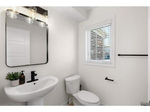 128 Mcmonies Drive, Waterdown, ON - Indoor Photo Showing Bathroom