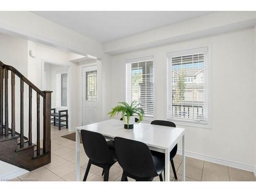 128 Mcmonies Drive, Waterdown, ON - Indoor Photo Showing Dining Room