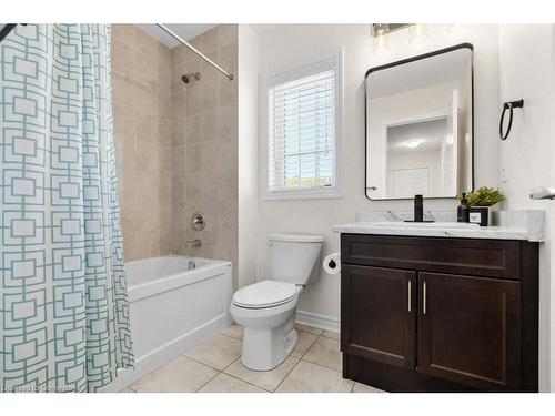 128 Mcmonies Drive, Waterdown, ON - Indoor Photo Showing Bathroom