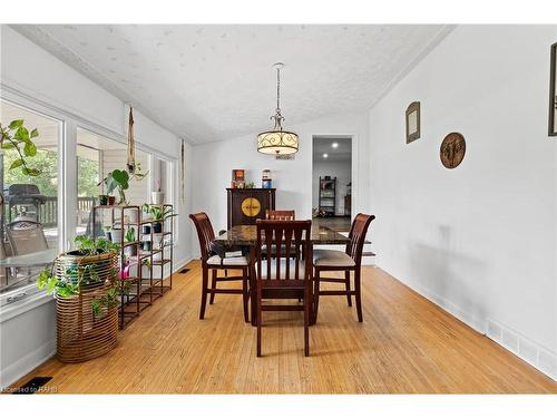 2848 Teresa Drive, Fort Erie, ON - Indoor Photo Showing Dining Room