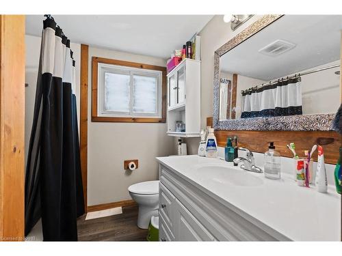 2848 Teresa Drive, Fort Erie, ON - Indoor Photo Showing Bathroom