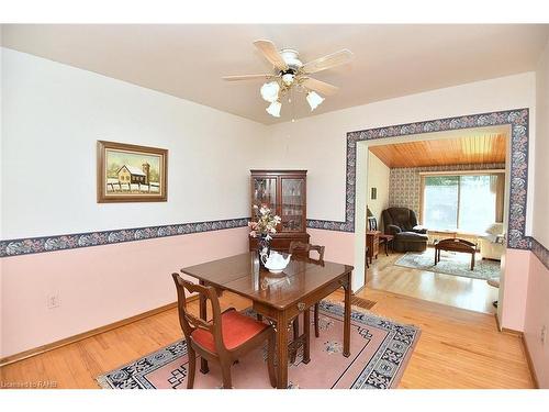 217 Grant Avenue, Hamilton, ON - Indoor Photo Showing Living Room