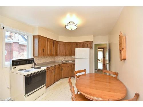 217 Grant Avenue, Hamilton, ON - Indoor Photo Showing Kitchen With Double Sink