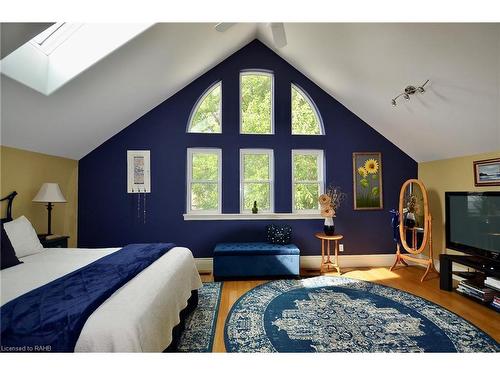 23 Northglen Avenue, St. Catharines, ON - Indoor Photo Showing Bedroom