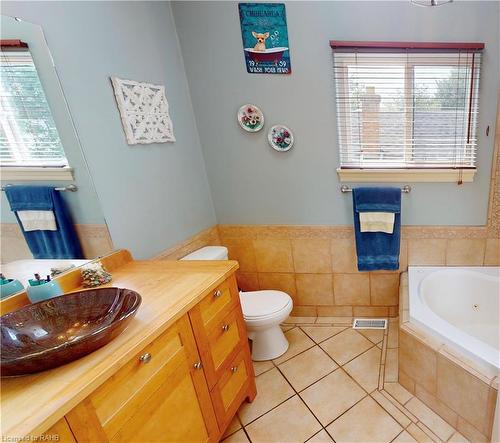 23 Northglen Avenue, St. Catharines, ON - Indoor Photo Showing Bathroom