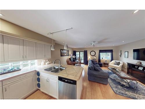 23 Northglen Avenue, St. Catharines, ON - Indoor Photo Showing Kitchen With Double Sink