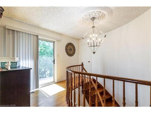 404 Queenston Road, Hamilton, ON - Indoor Photo Showing Other Room