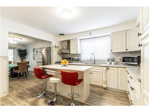 404 Queenston Road, Hamilton, ON - Indoor Photo Showing Kitchen With Upgraded Kitchen