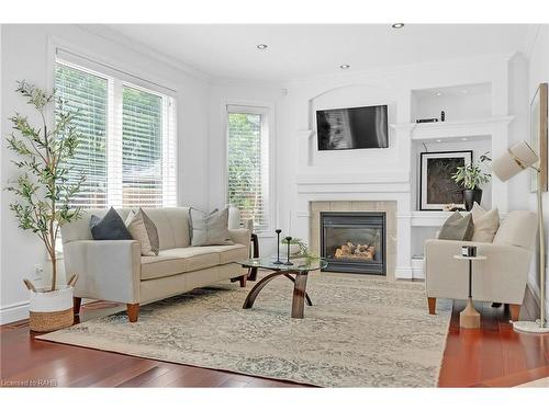 5646 Roseville Court, Burlington, ON - Indoor Photo Showing Living Room With Fireplace