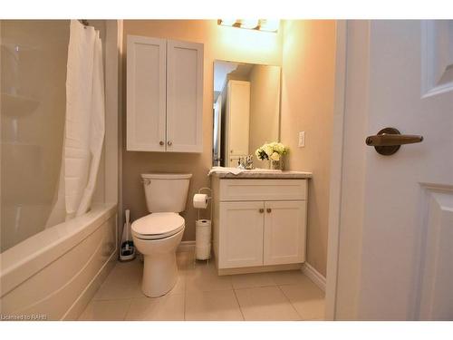 203-2605 Binbrook Road, Binbrook, ON - Indoor Photo Showing Bathroom