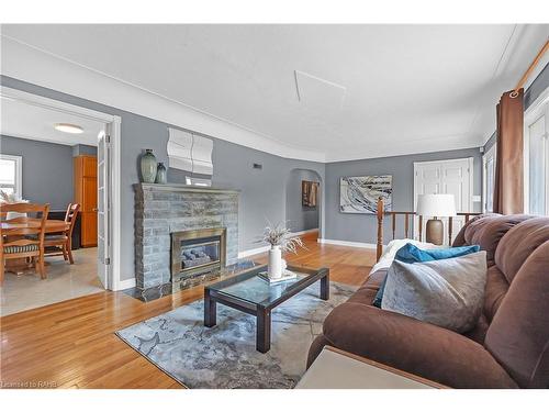 183 Federal Street, Stoney Creek, ON - Indoor Photo Showing Living Room With Fireplace