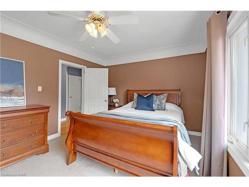 183 Federal Street, Stoney Creek, ON - Indoor Photo Showing Bedroom