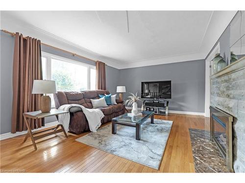 183 Federal Street, Stoney Creek, ON - Indoor Photo Showing Living Room With Fireplace