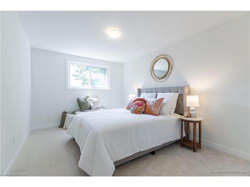 19-1444 Upper Ottawa Street, Hamilton, ON - Indoor Photo Showing Bedroom