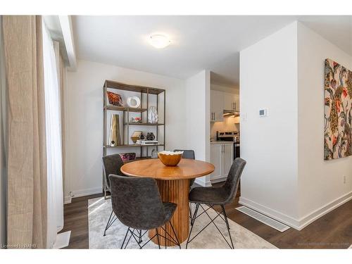 37-88 Tunbridge Crescent, Hamilton, ON - Indoor Photo Showing Dining Room