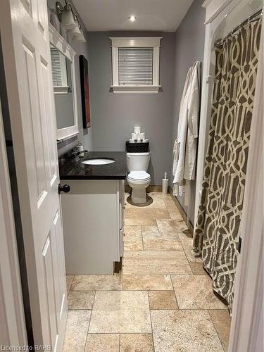 Main-21 Proctor Boulevard, Hamilton, ON - Indoor Photo Showing Bathroom